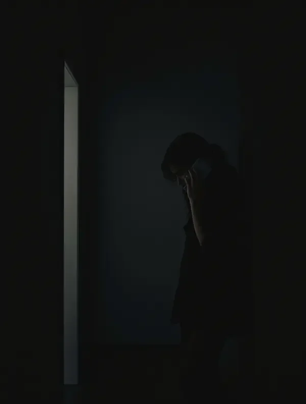 黄火短剧《深夜来电第七次》悬疑类短剧封面